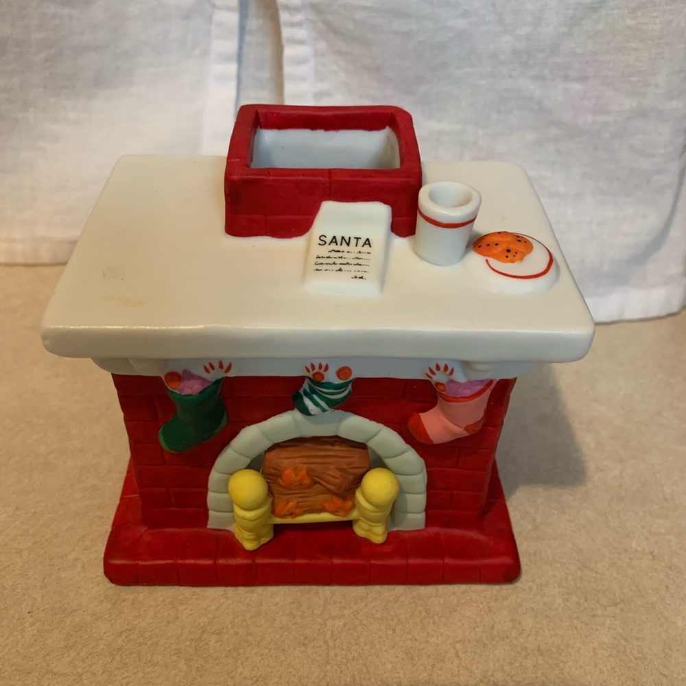 Chimney Pre-Owned Vintage Christmas Tealight Holder